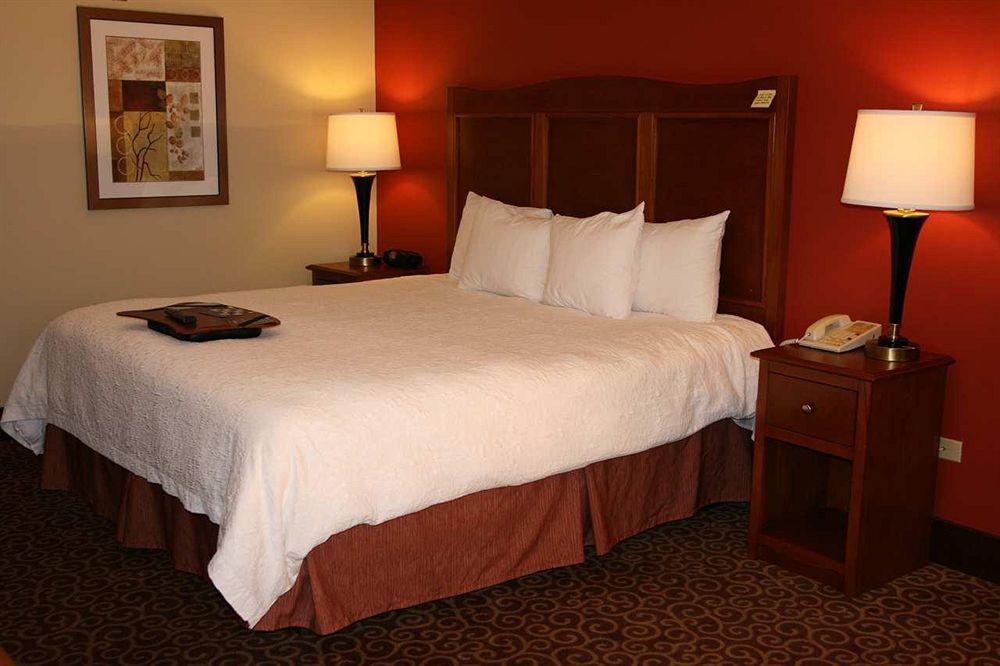 Hampton Inn Chicago-Carol Stream Zewnętrze zdjęcie